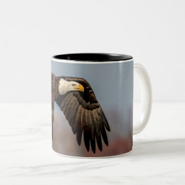 Taza Bicolor Águila calva en vuelo