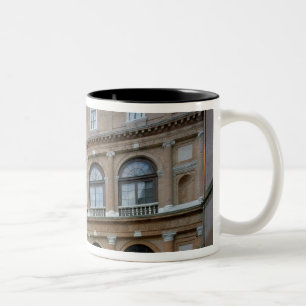 Taza Bicolor Ala restante de un monasterio, ahora la academia
