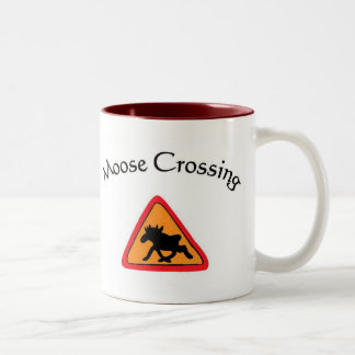 Taza Bicolor Alces que cruzan #2