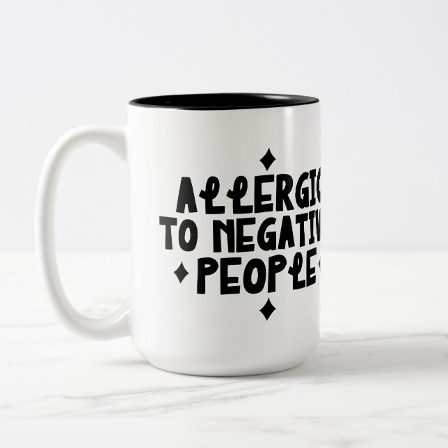 Taza Bicolor Alérgico a personas negativas (Izquierda)