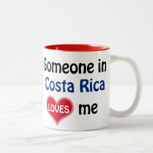 Taza Bicolor Alguien en Costa Rica me ama