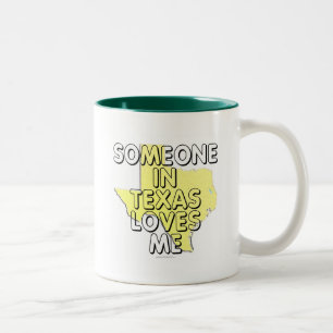 Taza Bicolor Alguien en Tejas me ama