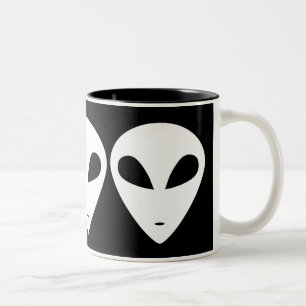 Taza Bicolor Alien Mug Shot