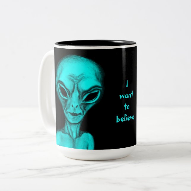 Taza Bicolor Alien, quiero creer (Anverso izquierdo)