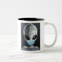 Alien socialmente Distant Coffee Mug