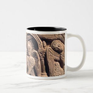 Taza Bicolor Alivio que representa a santos con un seraph