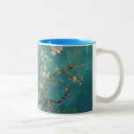 Taza Bicolor Almond Blossom<br><div class="desc">Florecimiento de Almond por Vincent van Gogh La flor de almendras fue pintada en 1890 en honor a un evento especial en la vida de Vincent. El 31 de enero, el hermano de Vincent, Theo, y su esposa Johanna, tuvieron un hijo, y lo llamaron Vincent Willem. Vincent pintó esta rama...</div>
