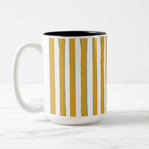 Taza Bicolor Amarillo Mostaza y Franjas Verticales Pintadas a M