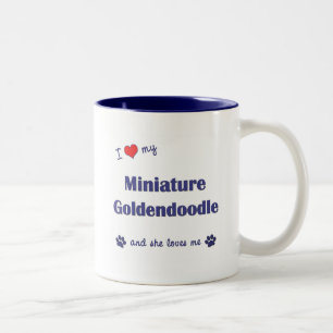 Taza Bicolor Amo mi Goldendoodle miniatura (el perro femenino)