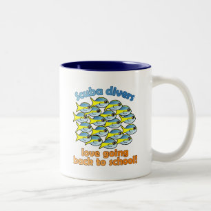 Taza Bicolor Amor de los buceadores que vuelve a la escuela