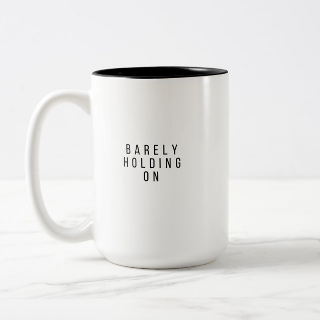 Taza Bicolor Apenas Aguantando (Izquierda)