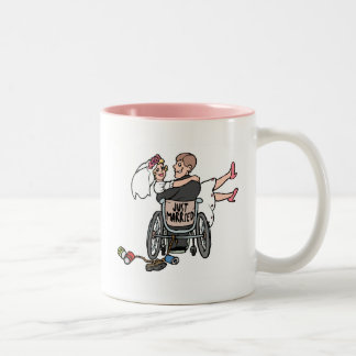 Taza Bicolor Apenas silla de ruedas casada