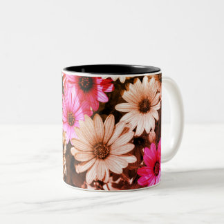 Taza Bicolor Arte De Flores De Daisy Africano En Blanco Y Negro