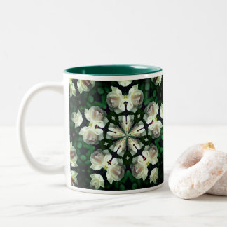 Taza Bicolor Arte Kaleidoscopio de Flor Rosa Blanca