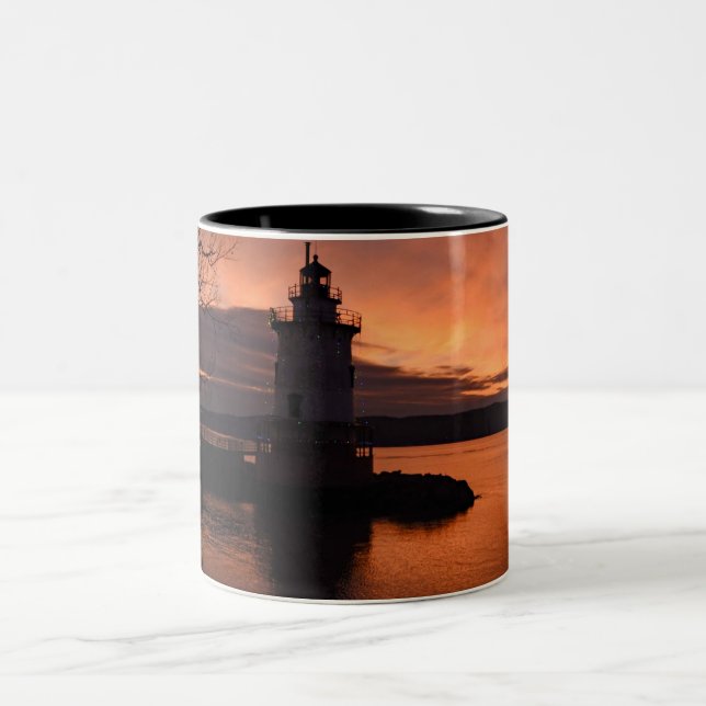 Taza Bicolor Atardecer en     TarrytownCoffee Mug (Centro)