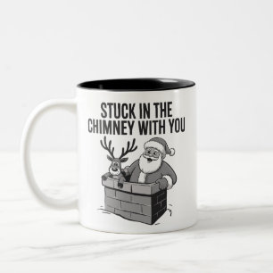 Taza Bicolor Atascado en la chimenea contigo divertido reno de