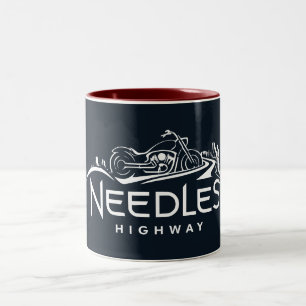 Taza Bicolor Autopista Needles Dakota del Sur