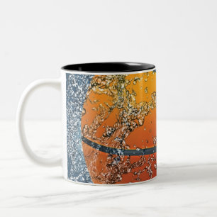 Taza Bicolor Baloncesto en llamas