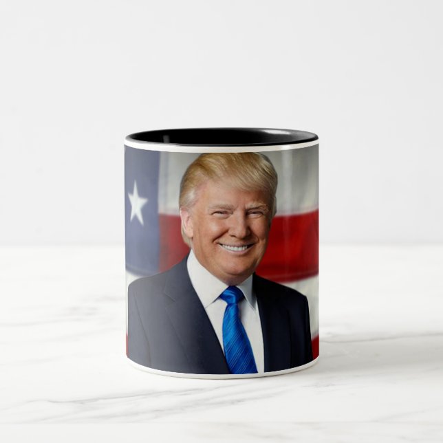 Taza Bicolor Bandera estadounidense de Donald Trump (Centro)