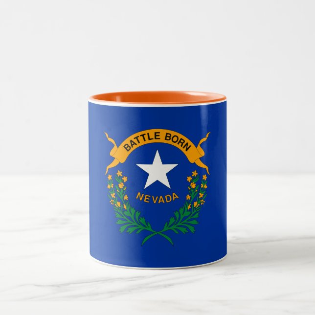 Taza Bicolor Bandera Estatal de Nevada (Centro)