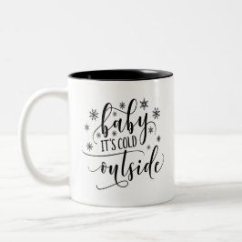 Taza Bicolor Bebé hace frío afuera
