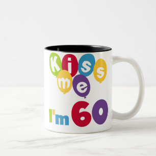 Taza Bicolor Bésame tengo 60 camisetas de cumpleaños y regalos