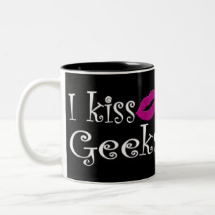 Taza Bicolor Beso a frikis