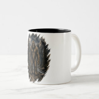 Taza Bicolor Bigfoot bajo la luz de la luna en acuarela en el b