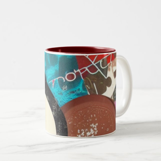 Taza Bicolor Bomba de objetos de chocolate (Anverso derecho)