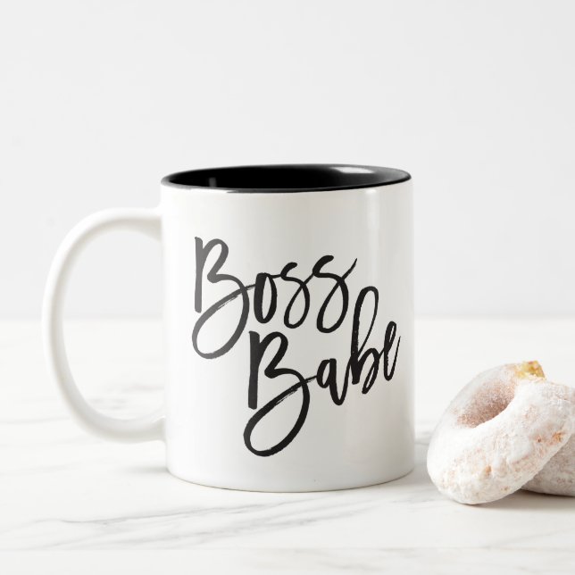 Taza Bicolor BOSS BABE guión negro mínimo presupuesto motivacio (Con donut)
