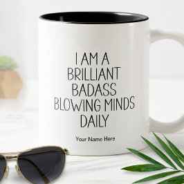 Taza Bicolor Brillante Badass Flactantes mentes Cita divertida