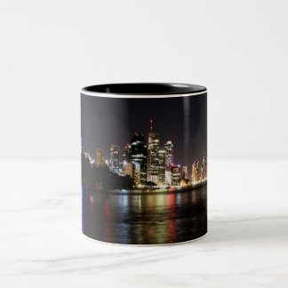 Taza Bicolor Brisbane en la noche