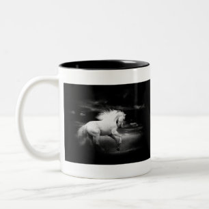 Taza Bicolor Caballo blanco en blanco y negro