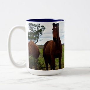 Taza Bicolor Caballo Magnífico Marrón Grande,