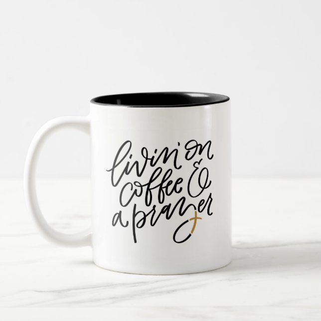 Taza Bicolor Café Y Una Carta Con Manos De Oración (Izquierda)