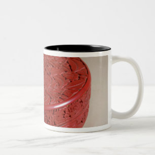 Taza Bicolor Caja roja adornada con los peonies, 1426-27 de la