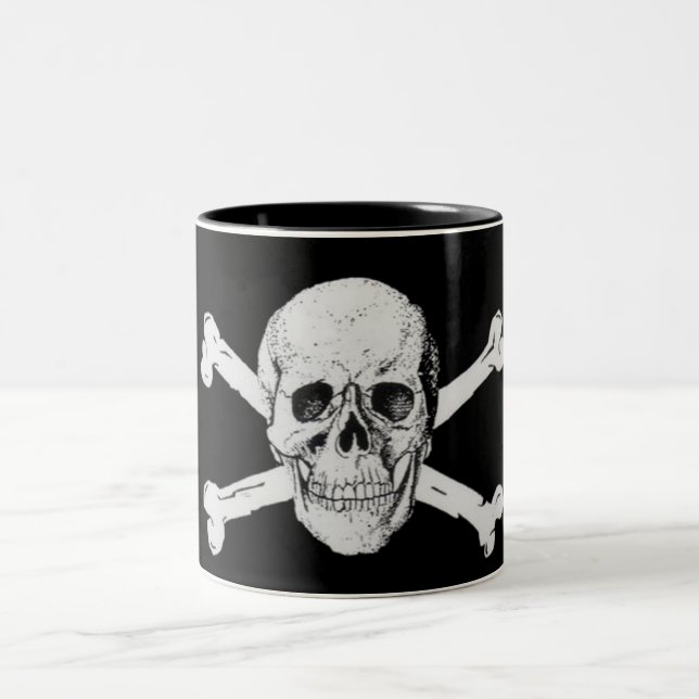 Taza Bicolor Calavera pirata y encrucijada (Centro)