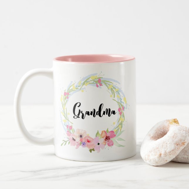 Taza Bicolor Caligrafía Abuela y Wreath floral acuarela (Con donut)