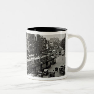 Taza Bicolor Calle principal de Whitechapel, Londres, c.1930