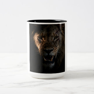 Taza Bicolor camiseta con un león