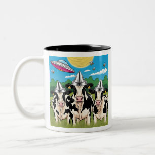 Taza Bicolor Camiseta de Vaca Alien con Sombrero de Papel de Es