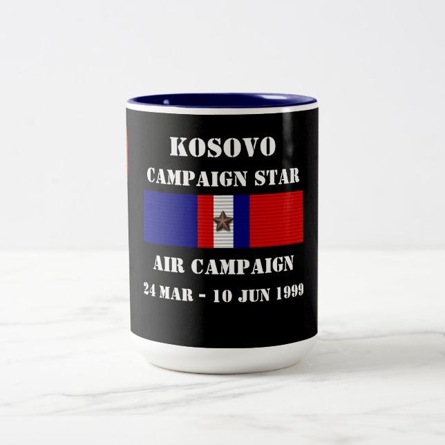 Taza Bicolor Campaña aérea de Kosovo (Centro)