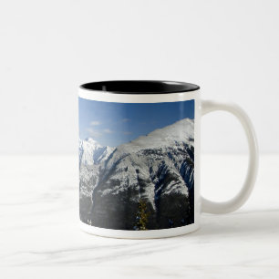 Taza Bicolor Canadá, Alberta, Banff. Vistas del valle de Bow