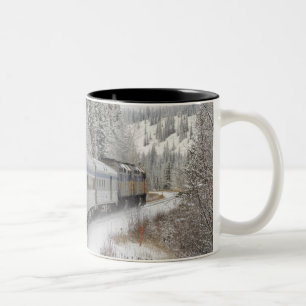 Taza Bicolor Canadá, Alberta. Tren de nieve de VIA Rail entre