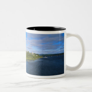 Taza Bicolor Canadá, Nuevo Brunswick, Fredericton, vista de la