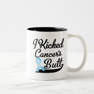 Taza Bicolor Cáncer de próstata golpeé extremo con el pie