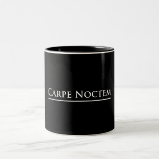 Taza Bicolor Carpe Noctem