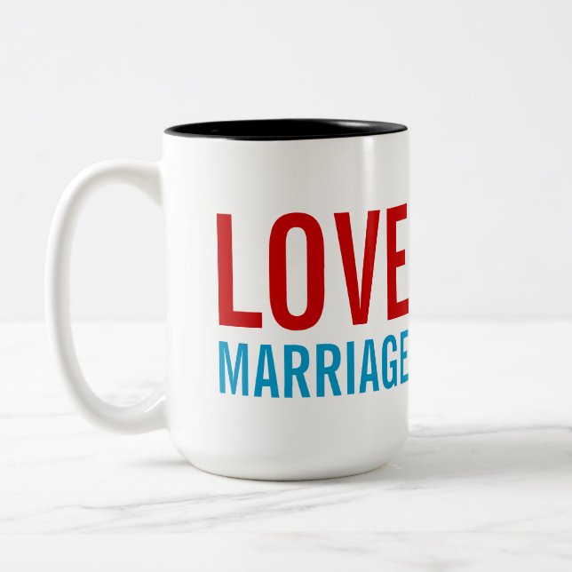 Taza Bicolor Carro de bebé de la boda del amor de la sorpresa (Izquierda)