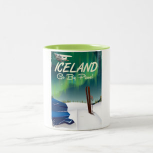 Taza Bicolor Cartel de viaje de avión vintage de Islandia