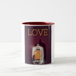 Taza Bicolor Cartel vintage de tubo Nixie 'Amor'